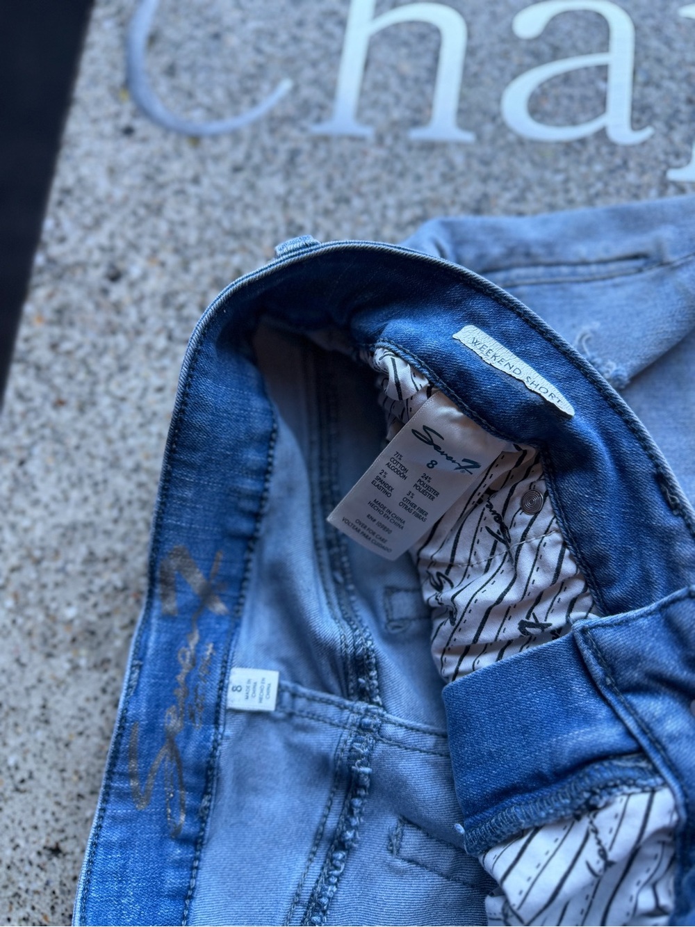 SILVER | 27 | 4.5” Boyfriend Mid Rise Luxe Stretch Cuffed Distressed Raw Shorts